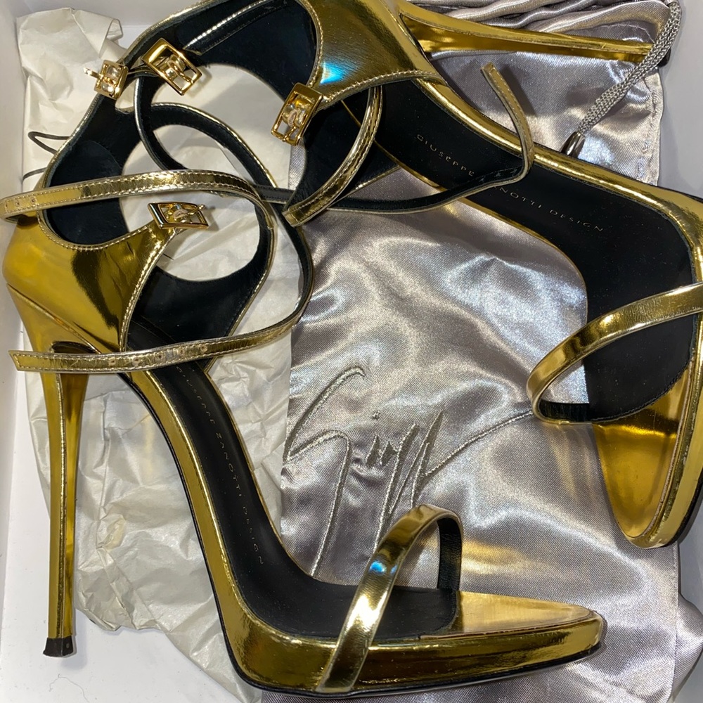 Women’s Giuseppe Zanotti Sandal